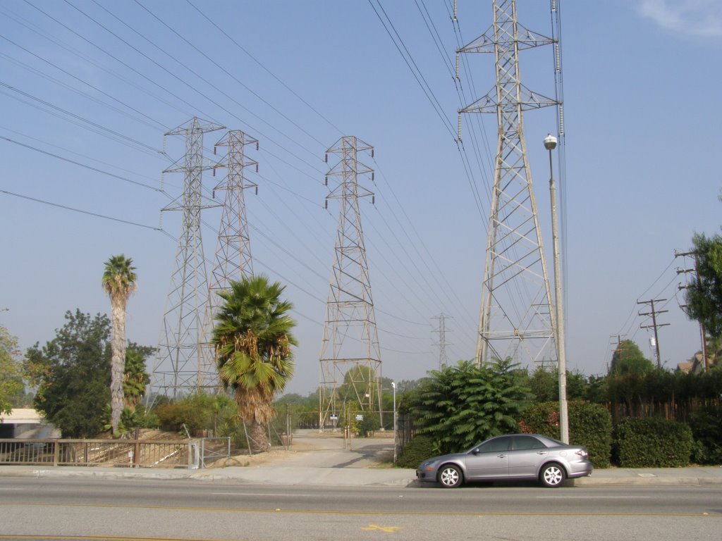 Power Line ,Los Angeles Nov 2009, Сан-Габриэль