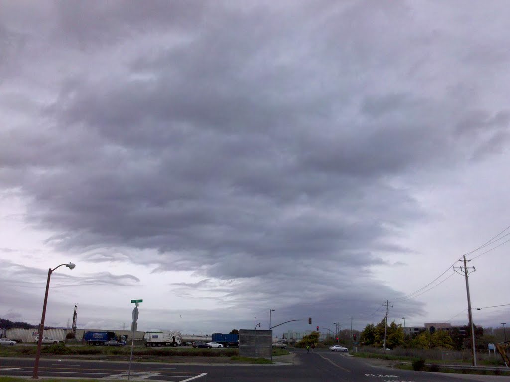 Undulatus clouds before the rain. San Carlos, CA., Сан-Карлос
