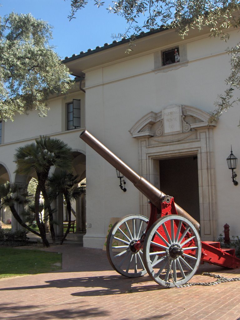 Caltech - Fleming Houses Cannon, Сан-Марино
