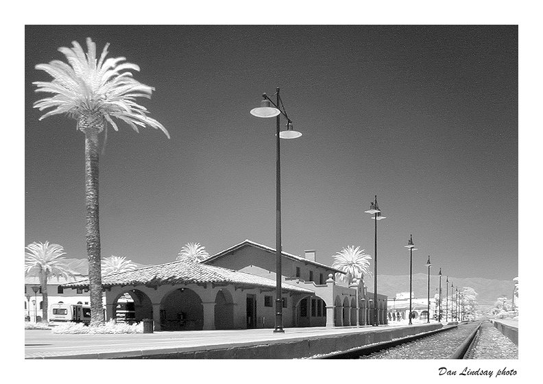 Santa Barbara Railroad Station (Infrared), CA, Санта-Барбара