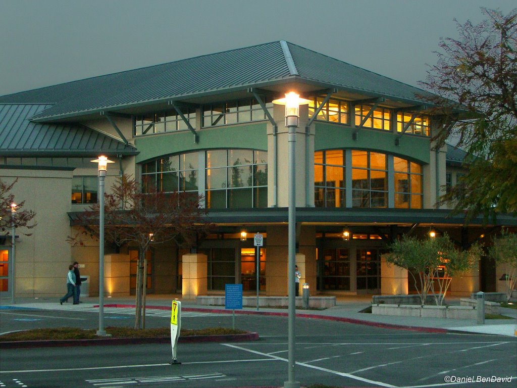 Santa Clara library - front, Санта-Клара