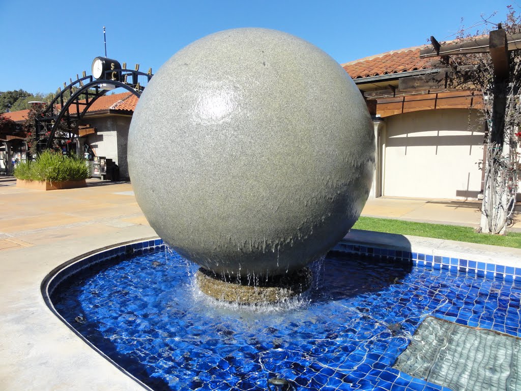 Water Layered Globe, Санта-Клара