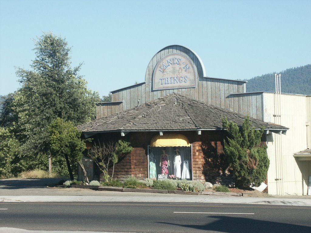 Fashion shop in Oakhurst, Санта-Круз