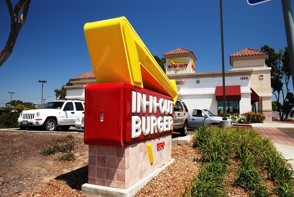 IN-N-OUT Burger 1330, Санта-Мария