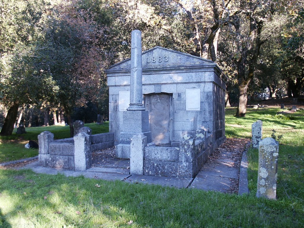 St. Mary Magdalene Cemetery, Fulkerson Tomb, Санта-Роза