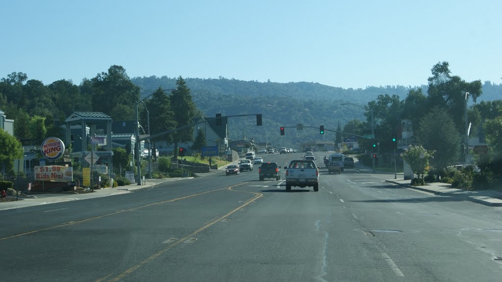 Highway in Oakhurst, Саут-Сан-Габриэль