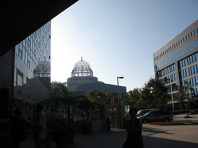 In Los Angeles reminded of Hiroshima/Nagasaki Monument, Серритос