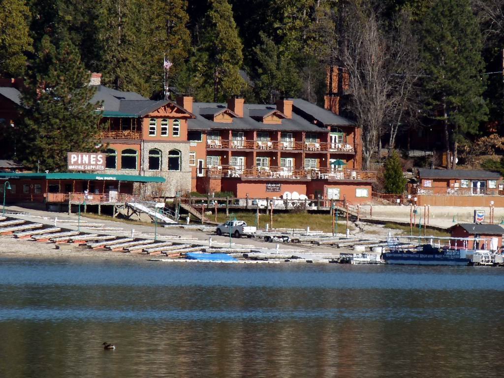 Pines Resort on a winter day, Спринг-Вэлли