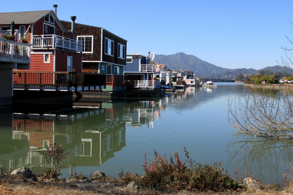Floating Homes at Shores of Richardson Bay, Sausalito, California, Сусалито