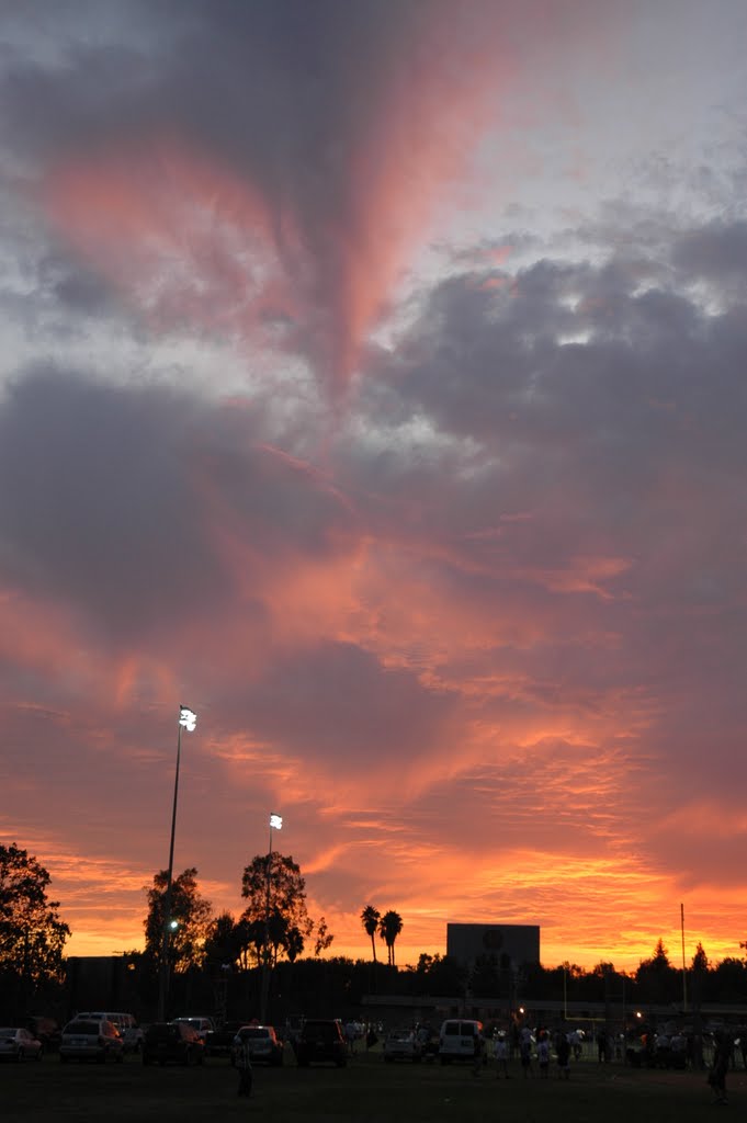 Sunset Over la Salle High School, Сьерра-Мадре