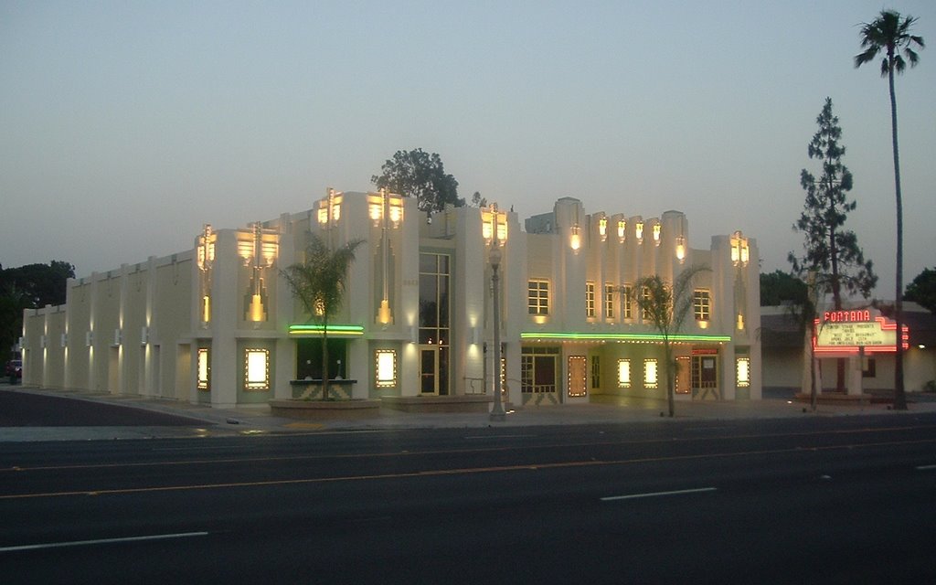 Fontana Center Stage Theater, Фонтана