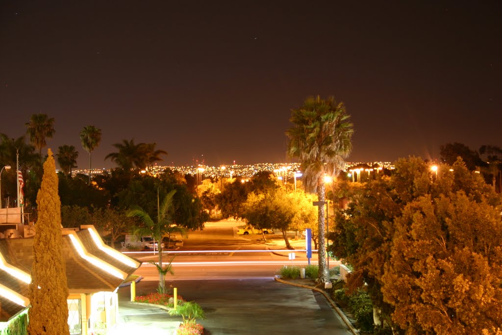 Фото Motel 6 Chula Vista View to Tijuana в городе Чула-Виста.