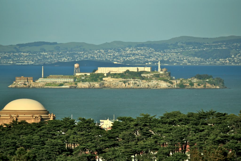 Alcatraz, Эль-Серрито