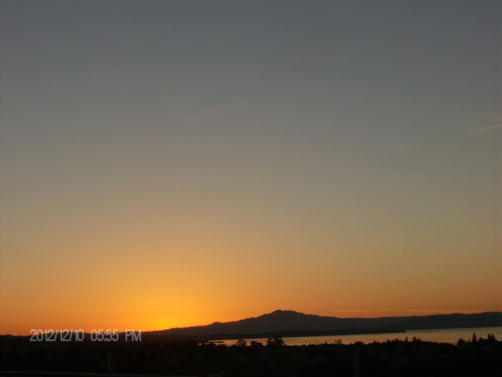 Tam Sunset, Эль-Серрито