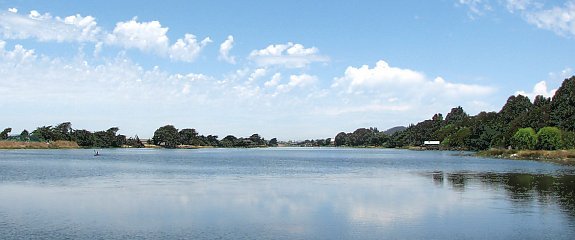 Berkeleys Aquatic Park Lagoon from the South, Эмеривилл