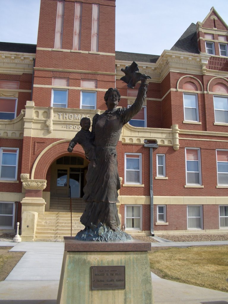 Spirit of the Prairie, bronze woman with child, Courthouse, Colby,KS, Колби