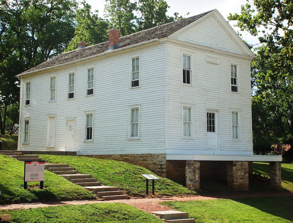 Constitution Hall--Proslavery (1856), Лекомптон