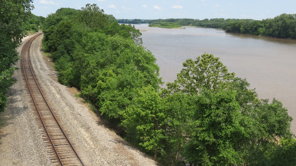 Tracks along the Kansas River at Lecompton, Лекомптон