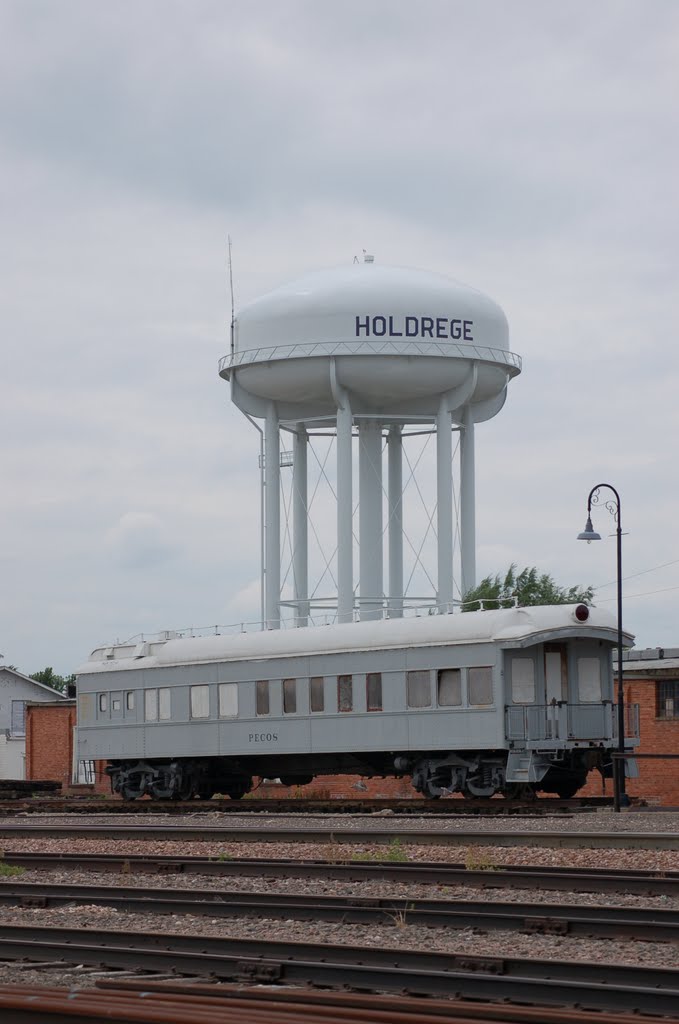 Railway Observation Car "Pecos" and Water Tank at Holdrege, NE, Нортон