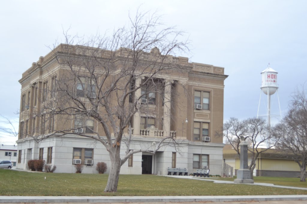 Sharidan County Courthouse in Hoxie Kansas, Нортон