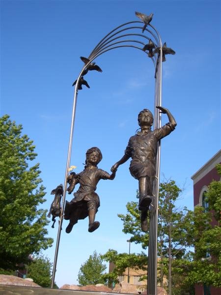 Children of the Trails, life-size bronze of boy, girl & dog, Olathe,KS, Овербрук