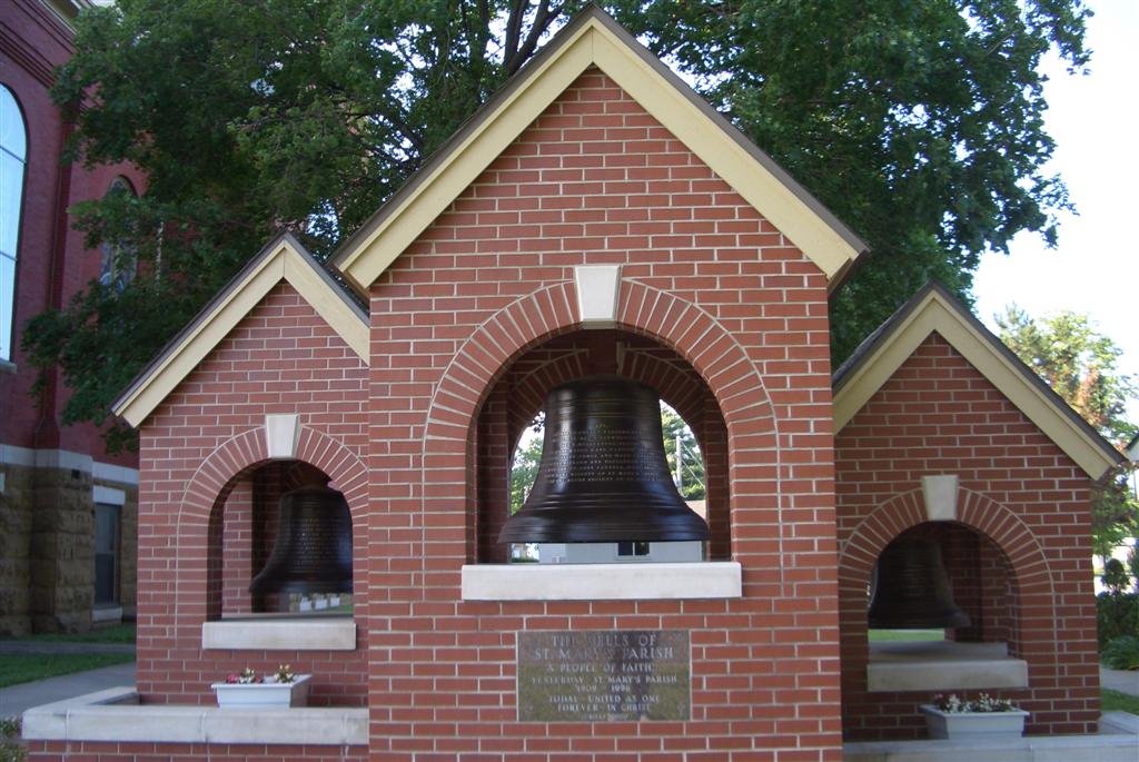Bells of St. Marys Parish, east of St. Patricks Church, Parsons, KS, Парсонс
