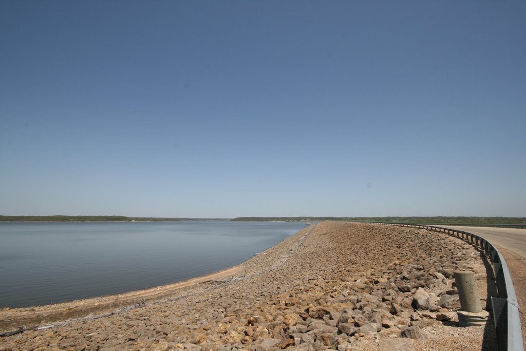 Dam at Lake Perry, Перри