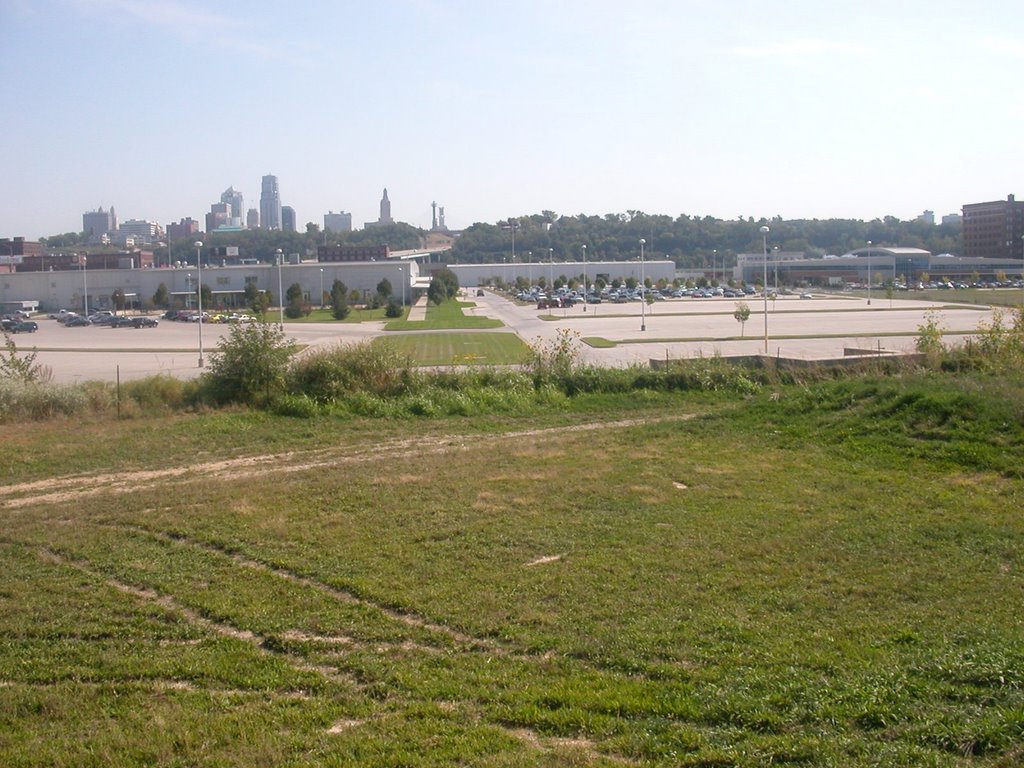 Looking east from Kaw River levee, Скрантон