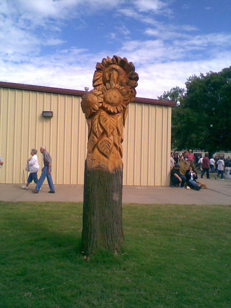 Sunflower Tree Carvings,Kansas State Fair 2008,Hutchison,Kansas,USA, Хатчинсон