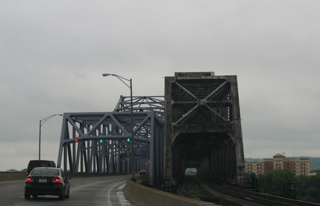 Cincinnati, C w Bailey Bridge, Ковингтон