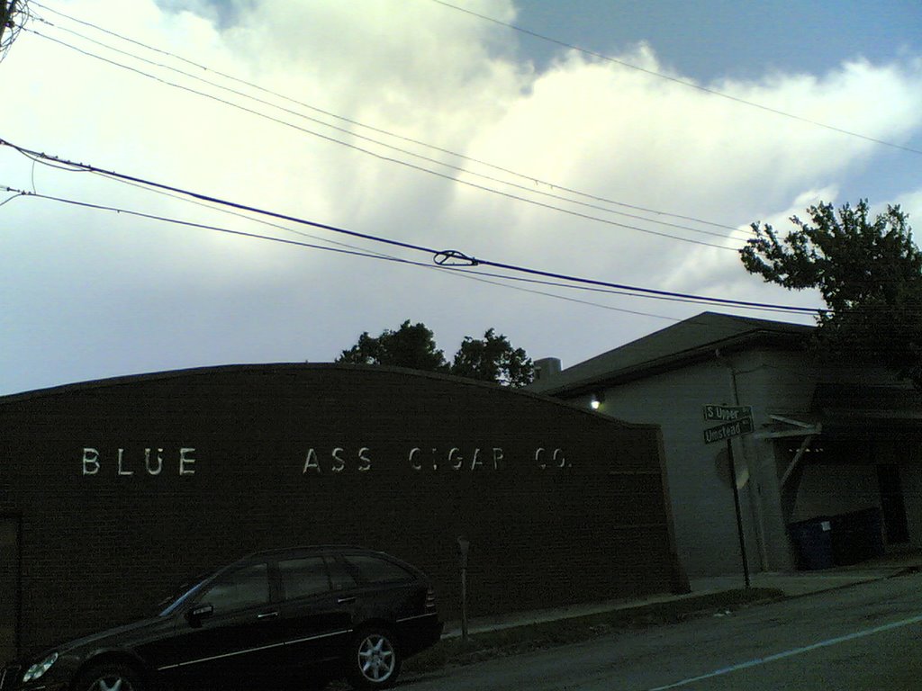 BLUE (GR)ASS CIGAR CO., Лексингтон