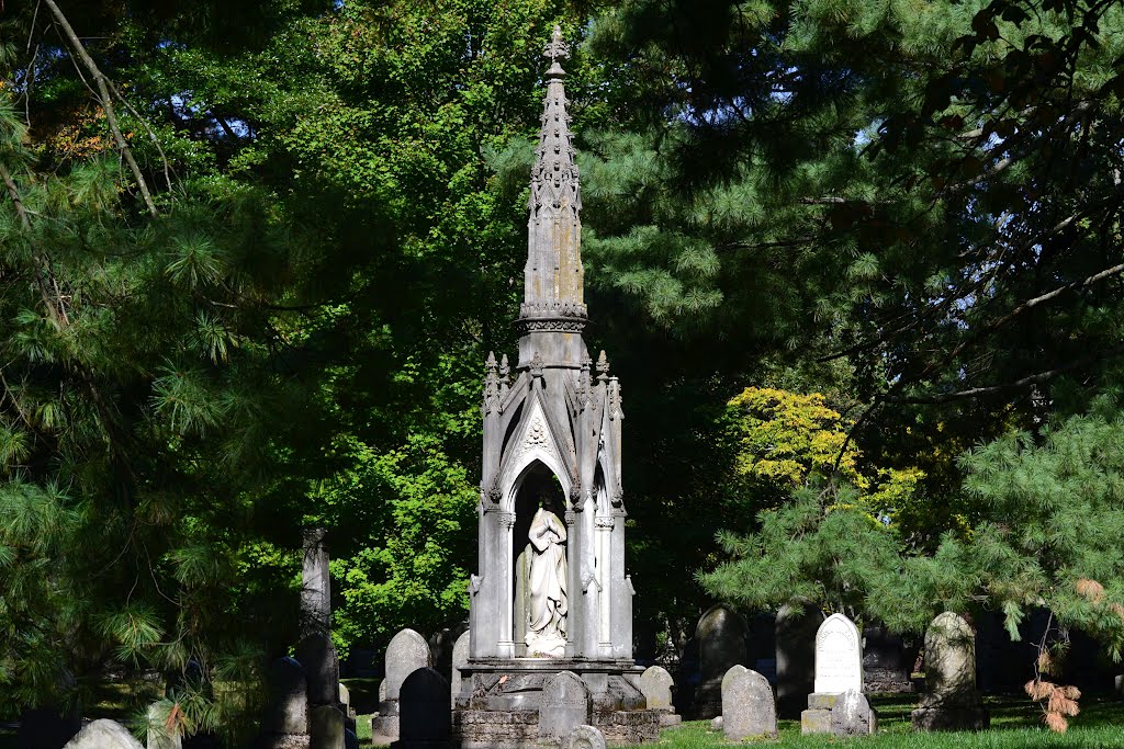 A VERY ornate gravestone, Лексингтон