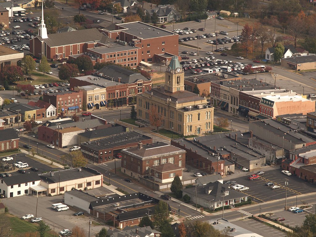 Springfield, Tennessee Downtown Aerial View, Трентон