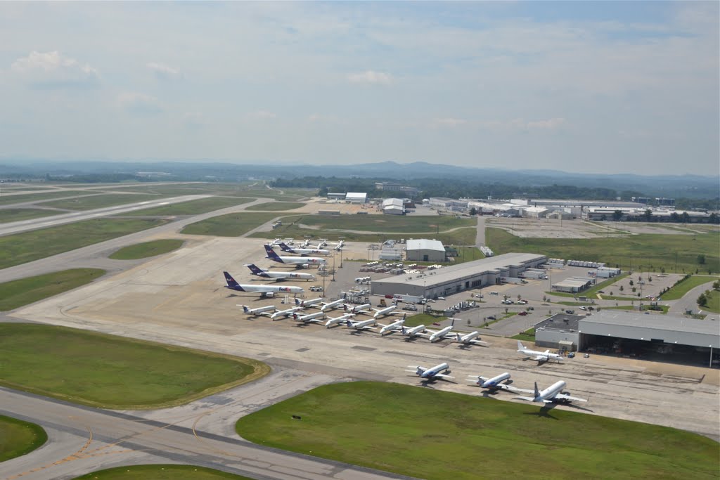Nashville International Airport, Трентон