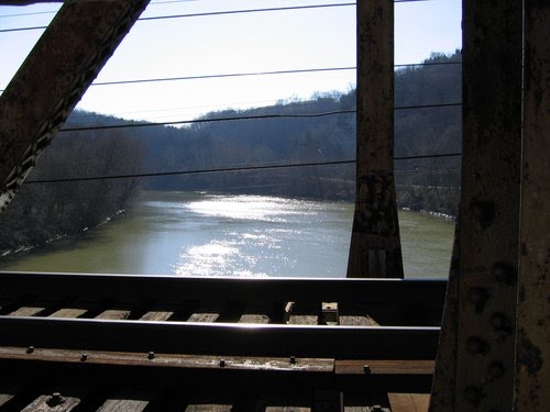 Kentucky river from rail bridge, Франкфорт