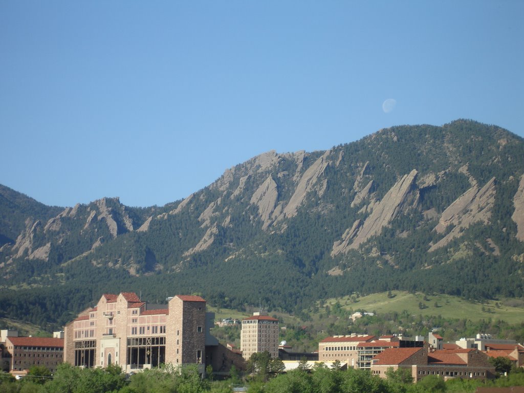 Boulder view from Marriott, Аурора