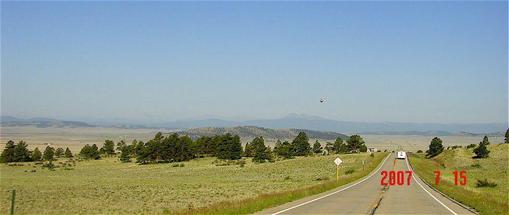 Headed west into South Park from Wilkerson Pass, Велби