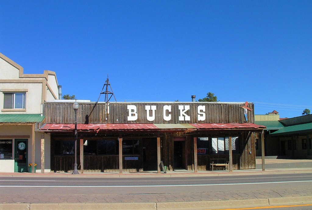 Bucks, Old West Retail, Вудленд-Парк