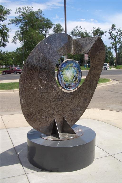 glass and metal sculpture, Greeley, CO, Грили