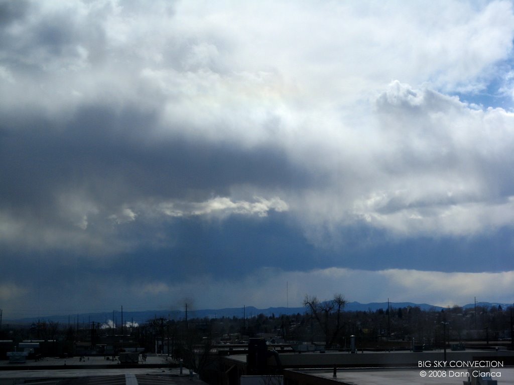 2008 - January 30th - 19:37Z - Looking S - Early season showers from the light rail., Денвер
