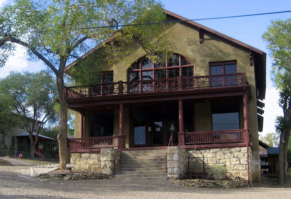 The old Mercantile Building... now the Cokedale Mining Museum, Лас-Анимас