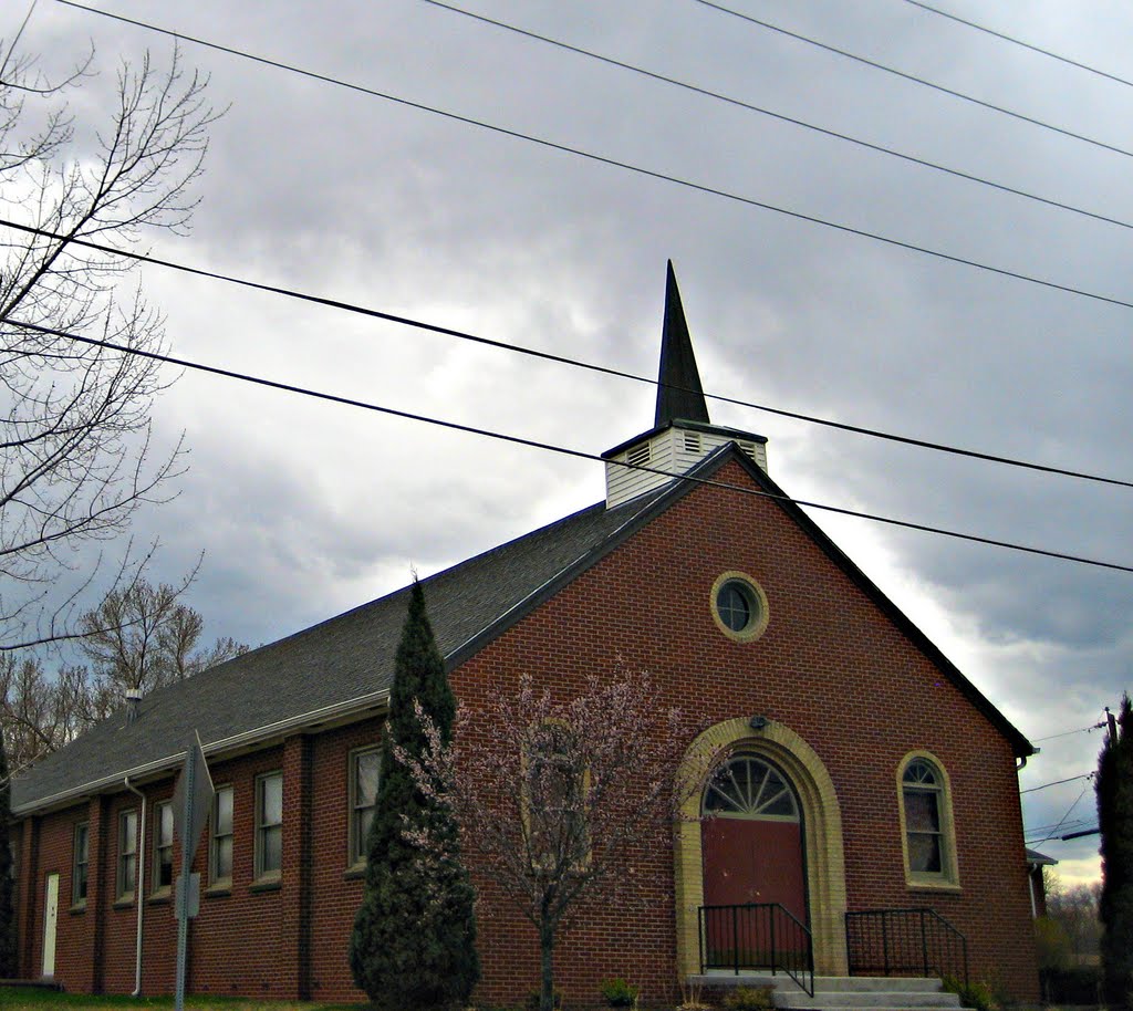 Presbyterian church -- early spring, Лейксайд