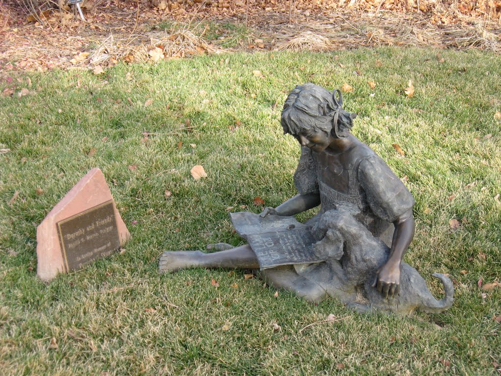 Statue in Hudson Gardens, Литтлетон