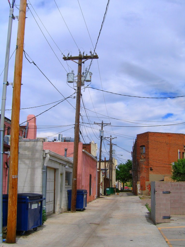 Pueblo alley, Пуэбло