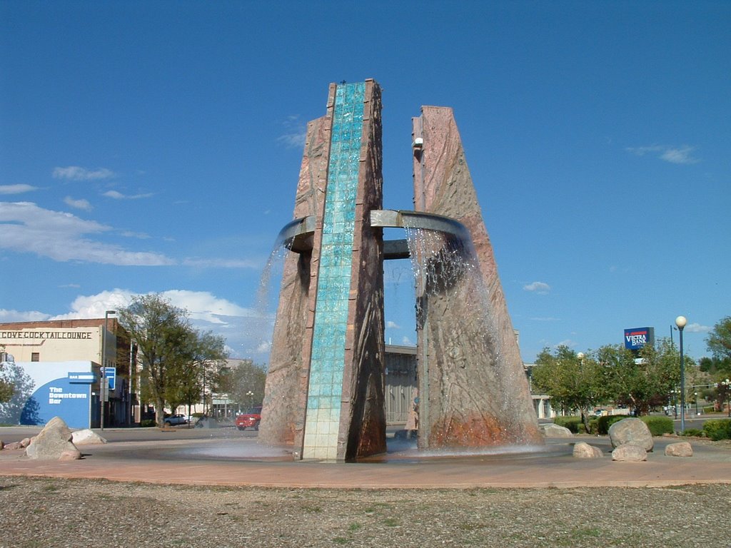 Water Fountain Sculpture, Пуэбло