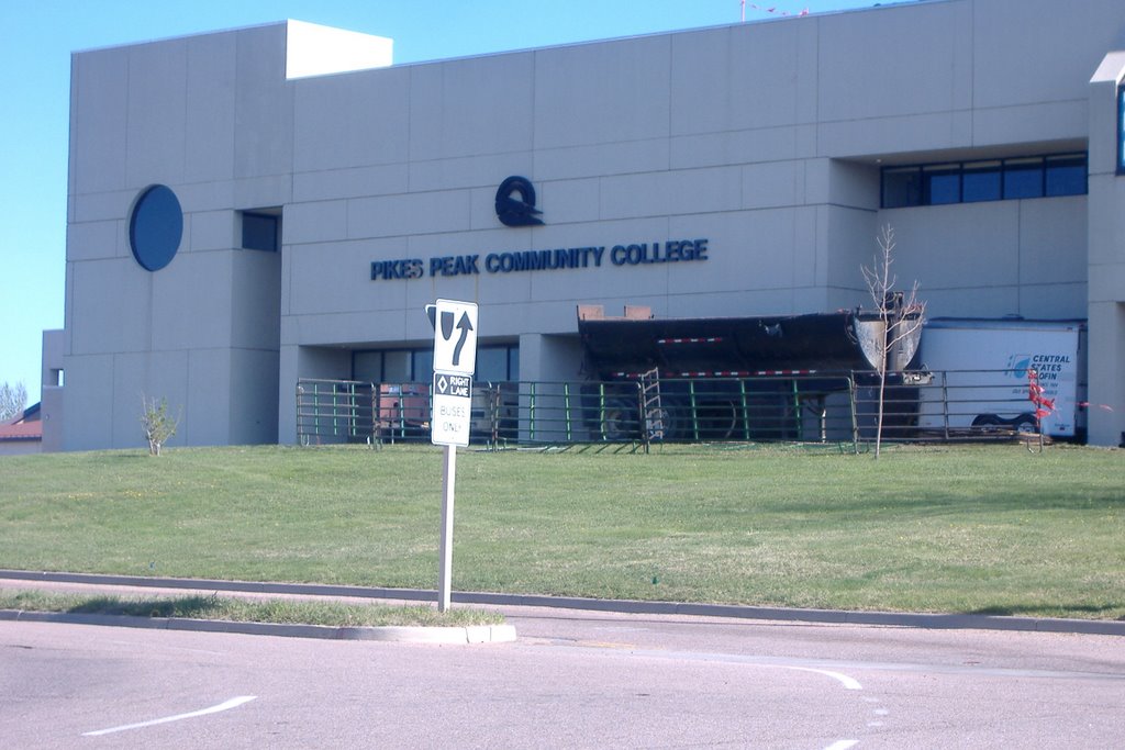 Pikes Peak Community College, Форт-Карсон