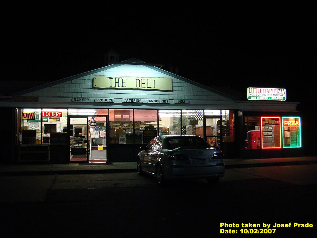 The Deli - You can only buy cheap international calling cards in this kind of store :), Ист-Хавен
