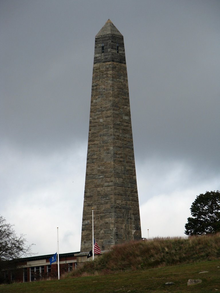 Fort Griswold Monument seen from the shot furnace, Нью-Лондон