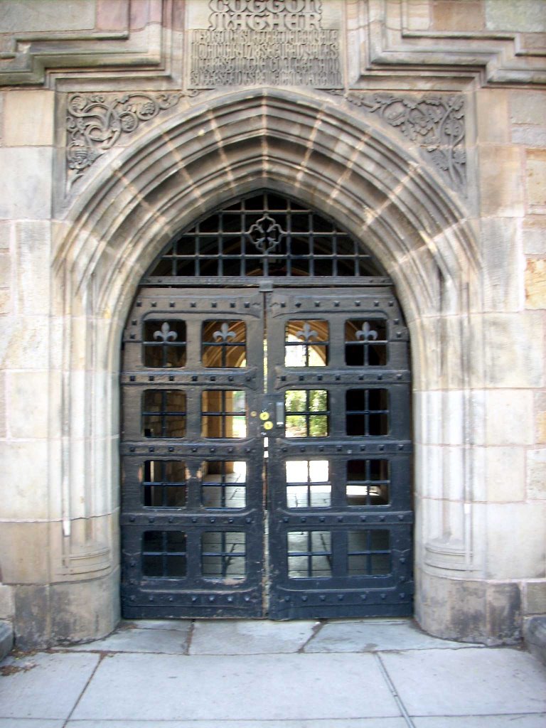 # 45: Yale University  -  What is beyond the closed doors?, Нью-Хейвен