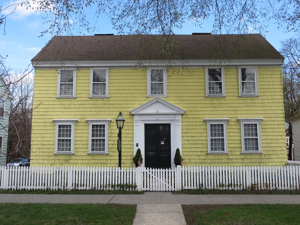Yellow House, Стратфорд